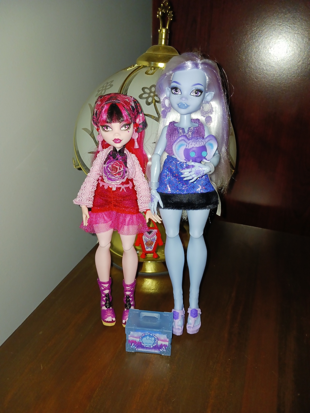 Lot Of 2 Monster High Dolls Draculaura And Abbey Bominable